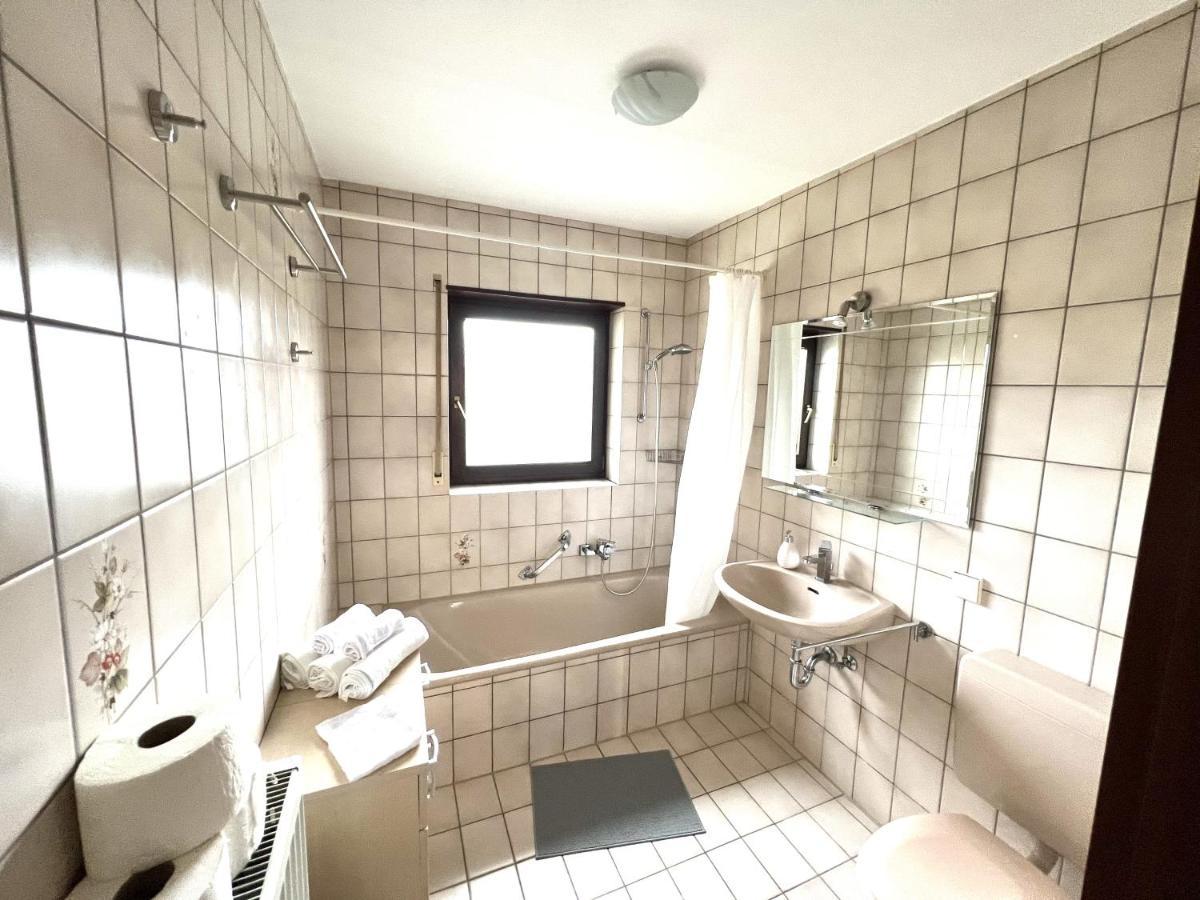 Grosse Ferienwohnung, Apartment In Leimen Wehome Komfort Luaran gambar