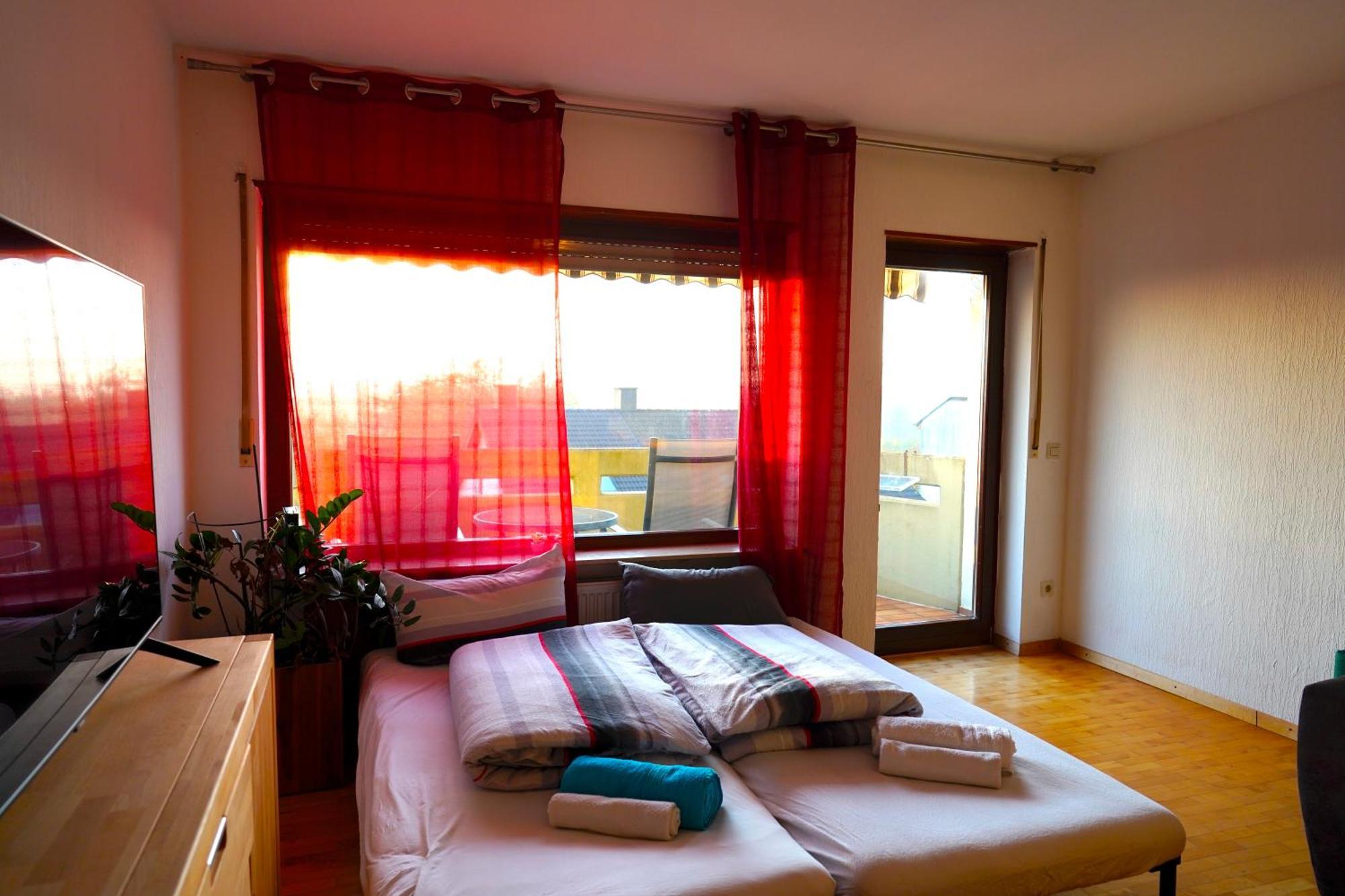 Grosse Ferienwohnung, Apartment In Leimen Wehome Komfort Luaran gambar